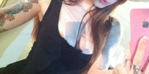 Different people prefer different centrepieces for their tables. Some people like flowers, some people like photos of their family, friends, and love ones, some like sculptures. This woman has a different take on centrepieces or massagers all together. Really, though, who could blame her? It’s functional and aesthetic.