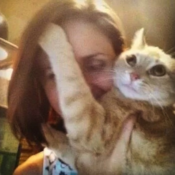 I'll not let you take my selfie lady. 